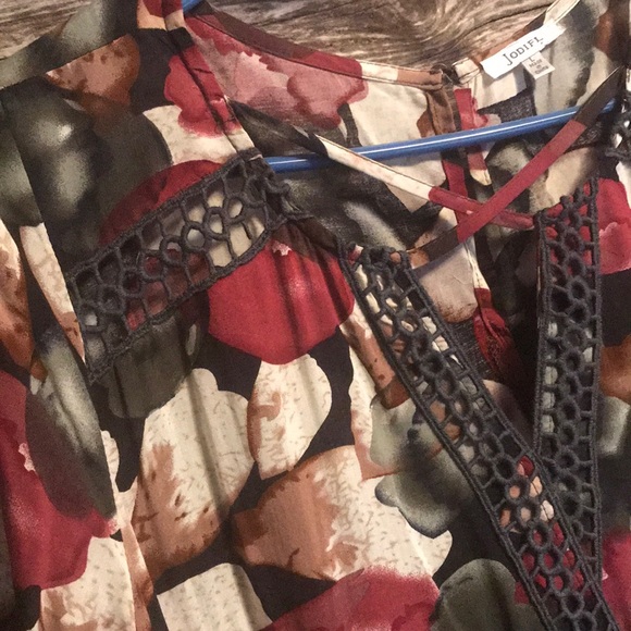 NWOT Pattern Tunic - Picture 6 of 6